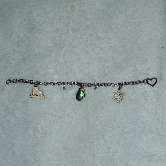 Winter Themed Charm Bracelet - Picture 4 of 4